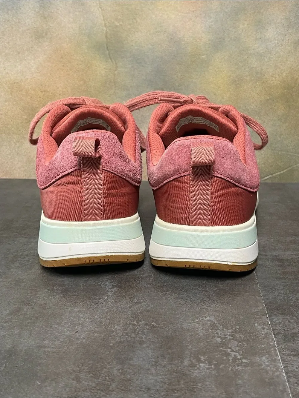 Vionic Breilyn Women's Sneakers Salmon Size 9.5